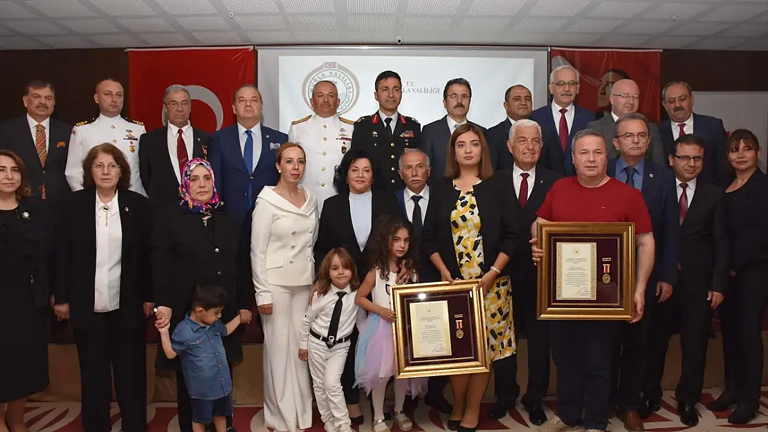 DEVLET ÖVÜNÇ MADALYASI VE TEVCİH TÖRENİ