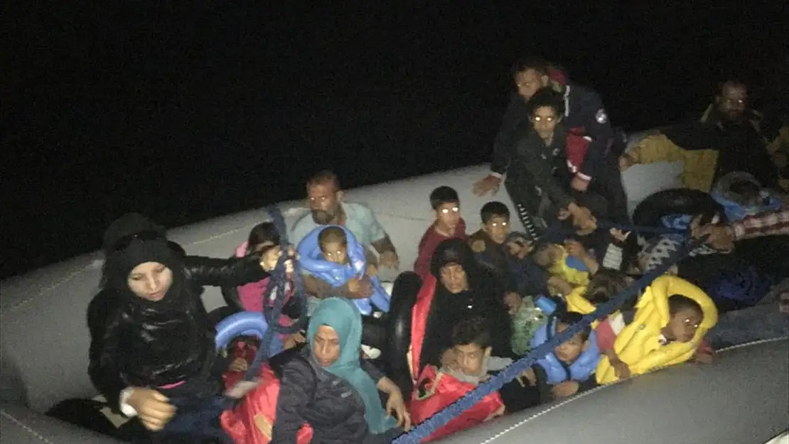 BODRUM'DA 44 DÜZENSİZ GÖÇMEN YAKALANDI