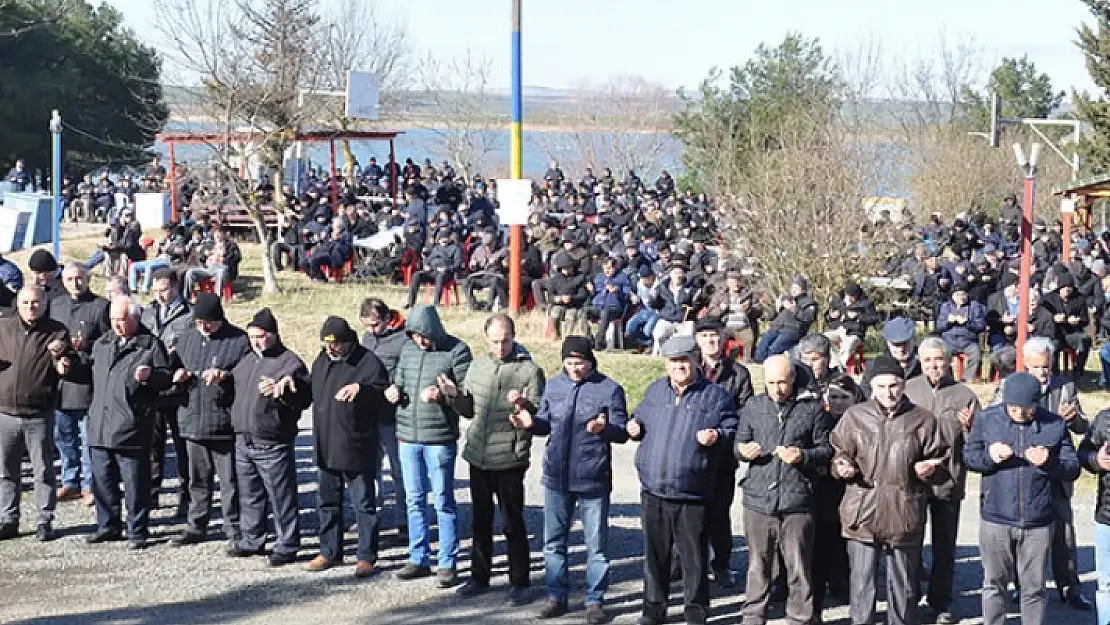 30 Kazan Etli Pilav Dağıtıldı 3 Bin Kişi Dua Etti!