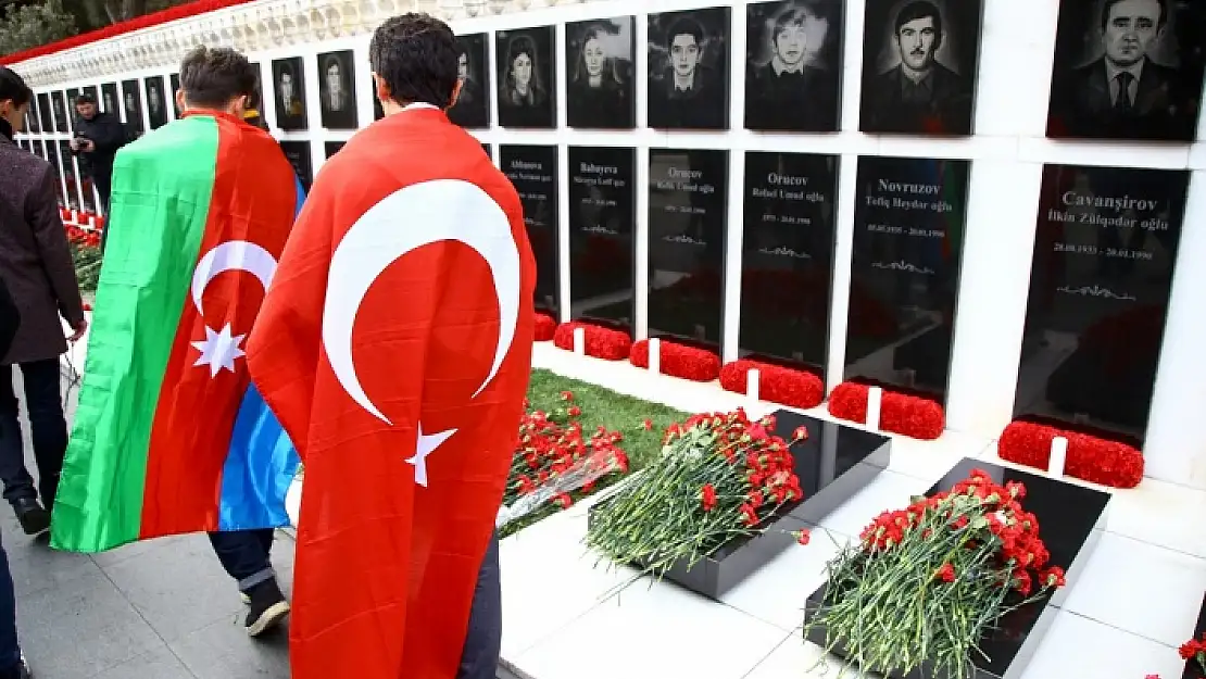 Azerbaycan'da 'Kanlı Ocak' Şehitleri Anılıyor