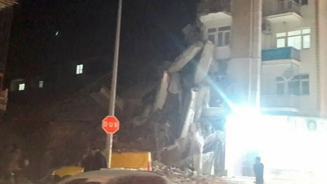 Elazığ'da 6,5 Büyüklüğünde Deprem!