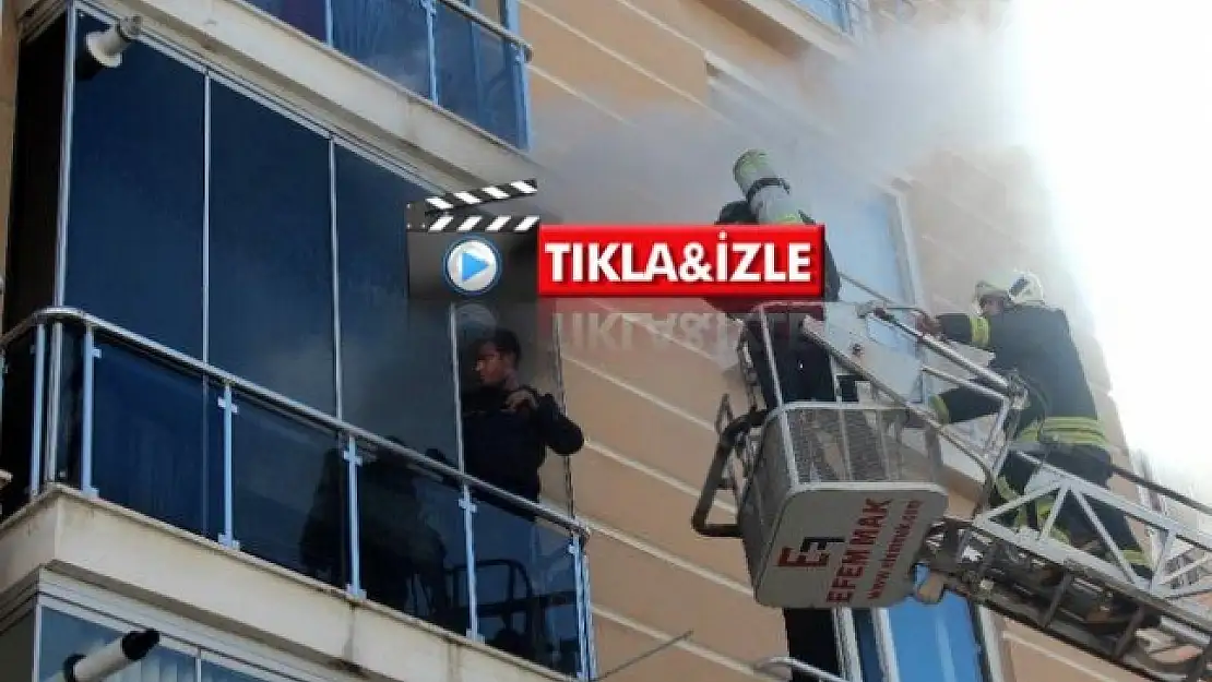 Elektrik Kontağından Çıkan Yangın Panik Yarattı