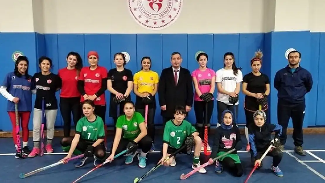 Müdür Karahasanoğlu Ege Yıldızları'nı Ziyaret Etti