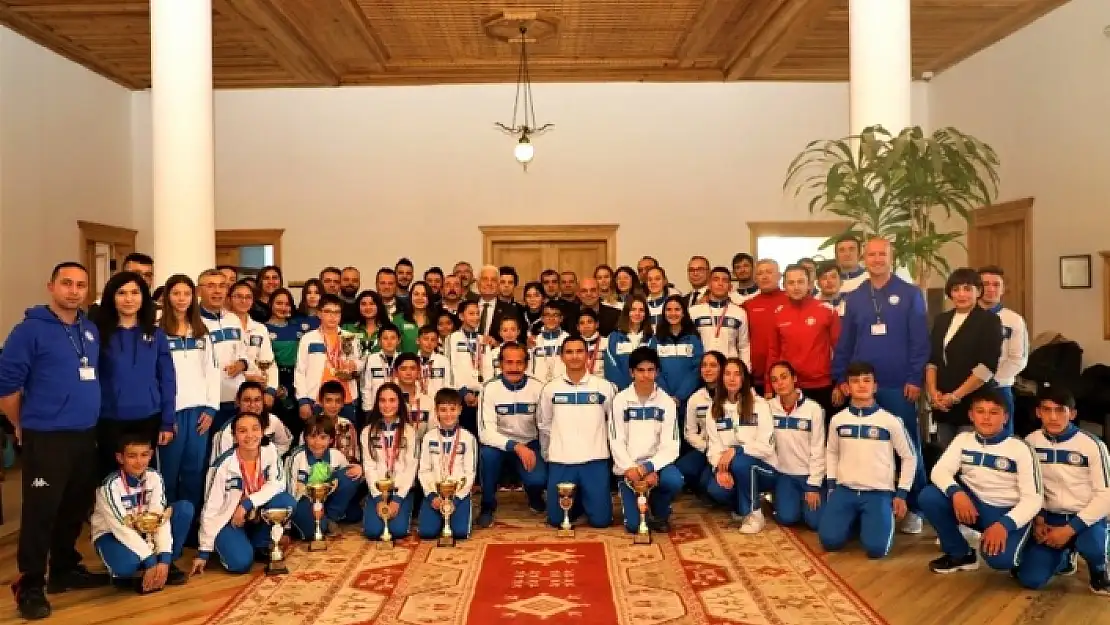 Muğla'nın Başarılı Sporcuları Başkan Gürün'ü Ziyaret Etti
