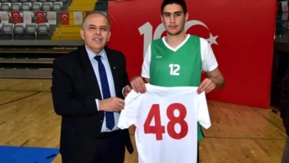 Otizmli Arda Takımının Formasını Gururla Terletti!