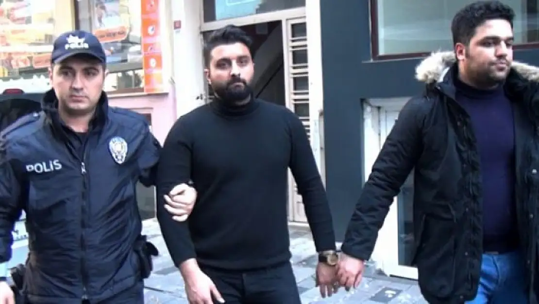 Taksim'de İranlılar Birbirine Girdi: Yaralılar Var!