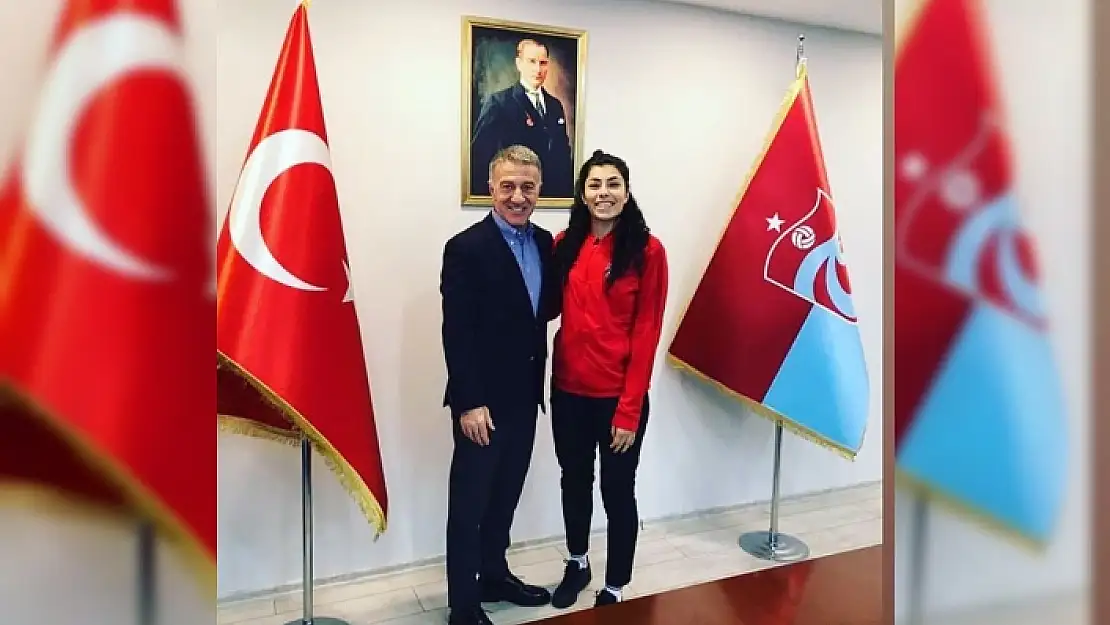 Trabzonspor Başkanı Kadın Hokey Milli Takımına Başarılar Diledi