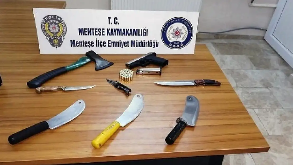 Yol Kontrolünde Çok Sayıda Suç Aleti Ele Geçirildi