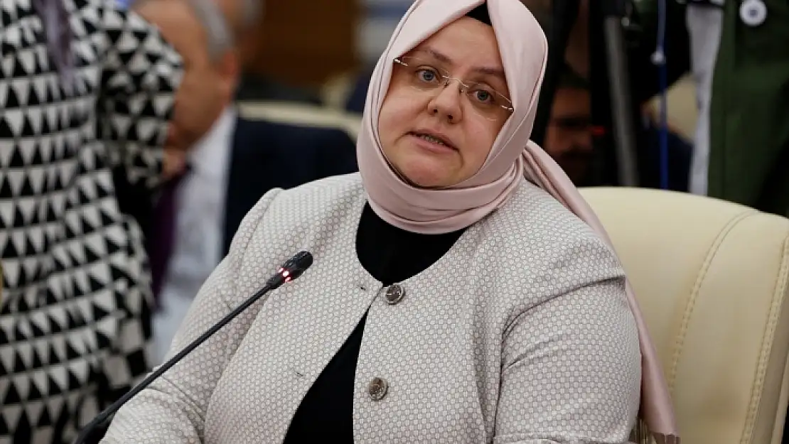 Bakan Selçuk'tan EYT Açıklaması: 'Emeklilikte Yaşı Tutmayanlar'