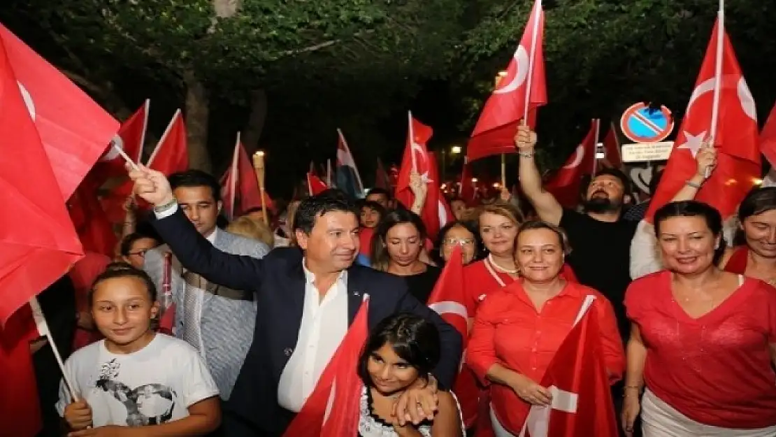 Bodrum Sokakları Türk Bayraklarıyla Donatıldı