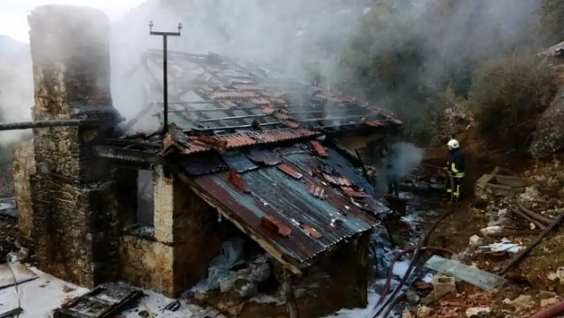 Dalaman'da 90 Yaşındaki Kadının Evi Küle Döndü!
