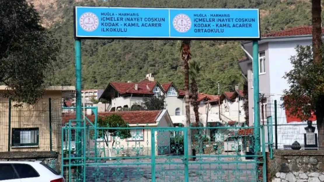 Marmaris'te Depreme Dayanıksız 2 Okul Tahliye Ediliyor