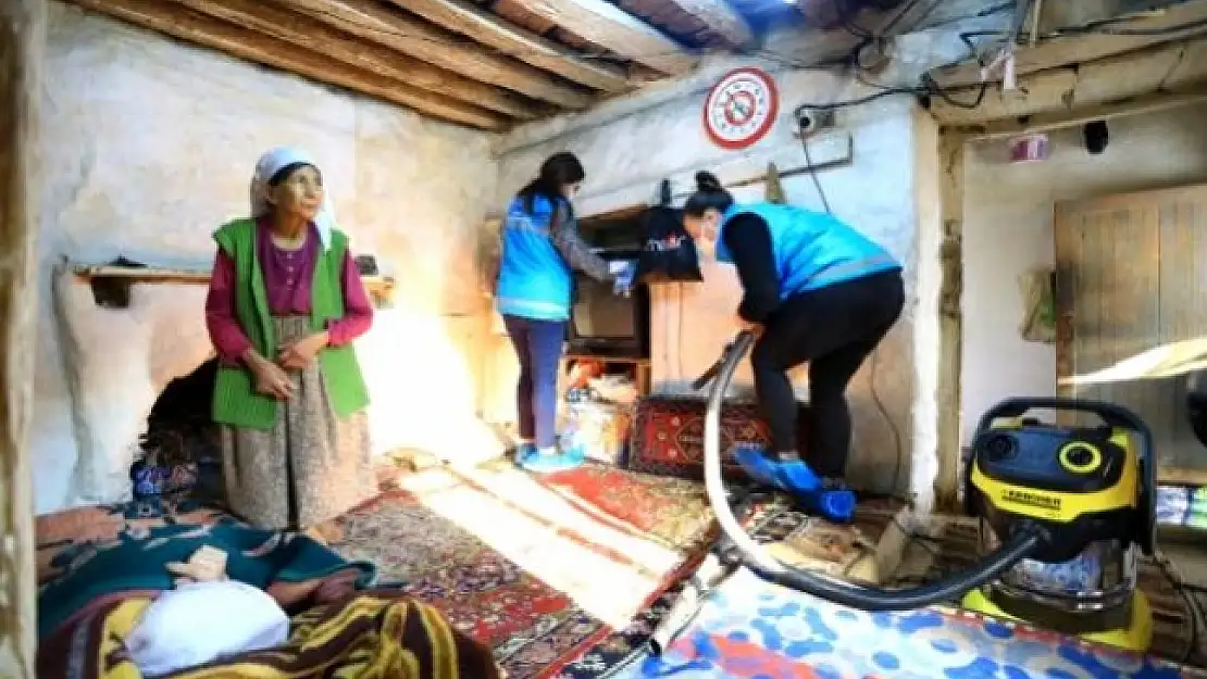 O Anne ve Kızına Yardım Eli Uzatıldı