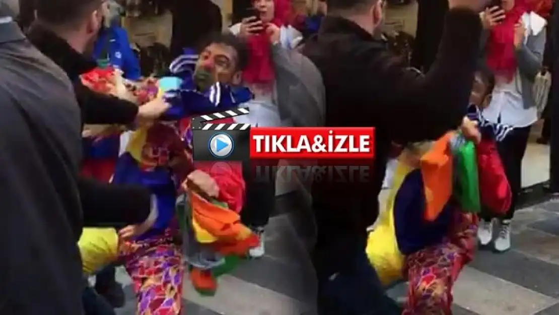 Palyaçoya Tipini Beğenmediği Gerekçesiyle Saldırdı!