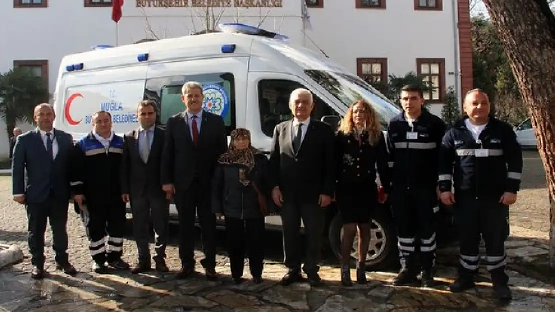 Sağlık Hizmetlerinden Memnun Kaldı Ambulans Bağışladı!