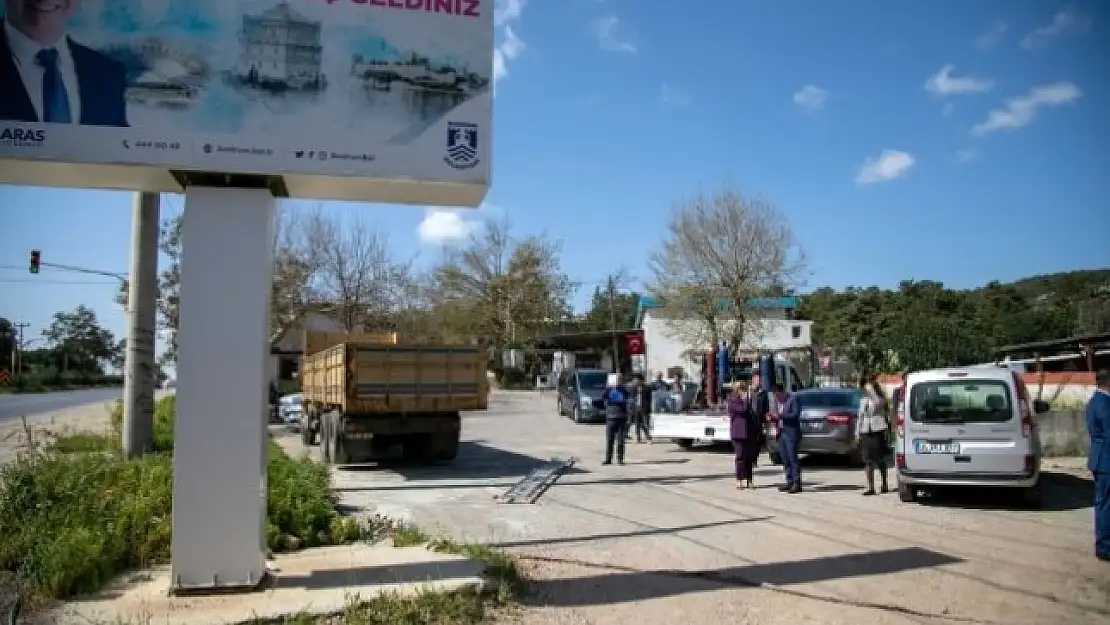 Bodrum Belediye Başkanı Aras, Kendi Totemini Söktürdü!