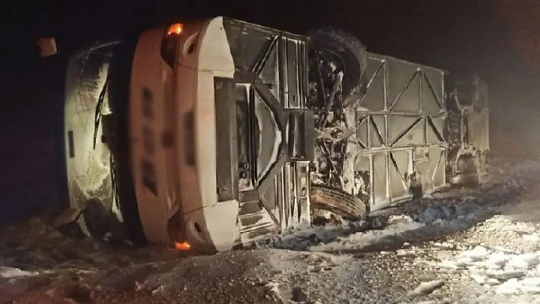 Bodrum'dan Gaziantep'e Giden Yolcu Otobüsü Devrildi: 37 Yaralı!