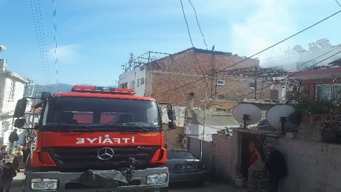Çatıda Çıkan Yangın Korkuttu