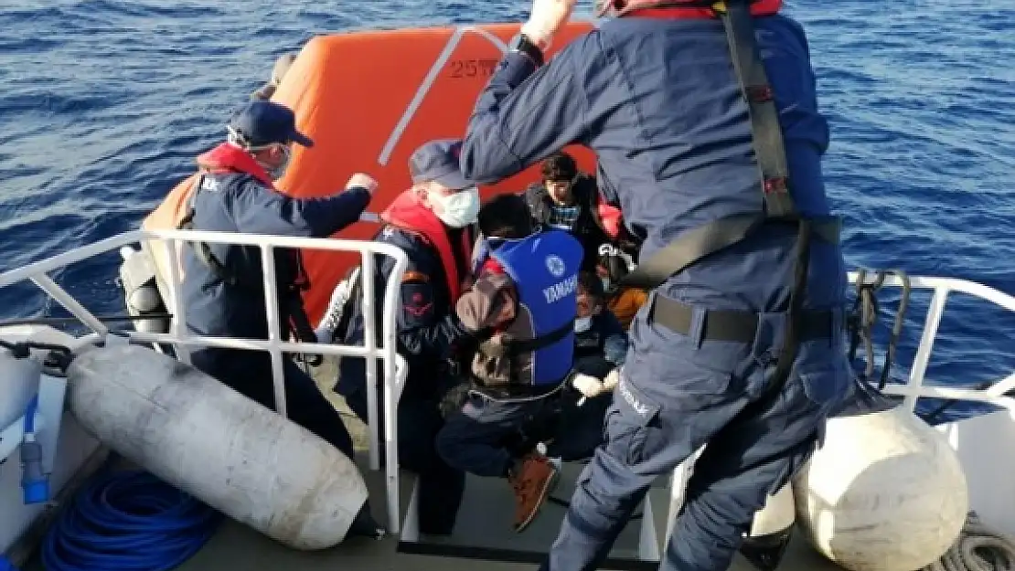 Datça Açıklarında Yardım İsteyen 31 Sığınmacı Kurtarıldı