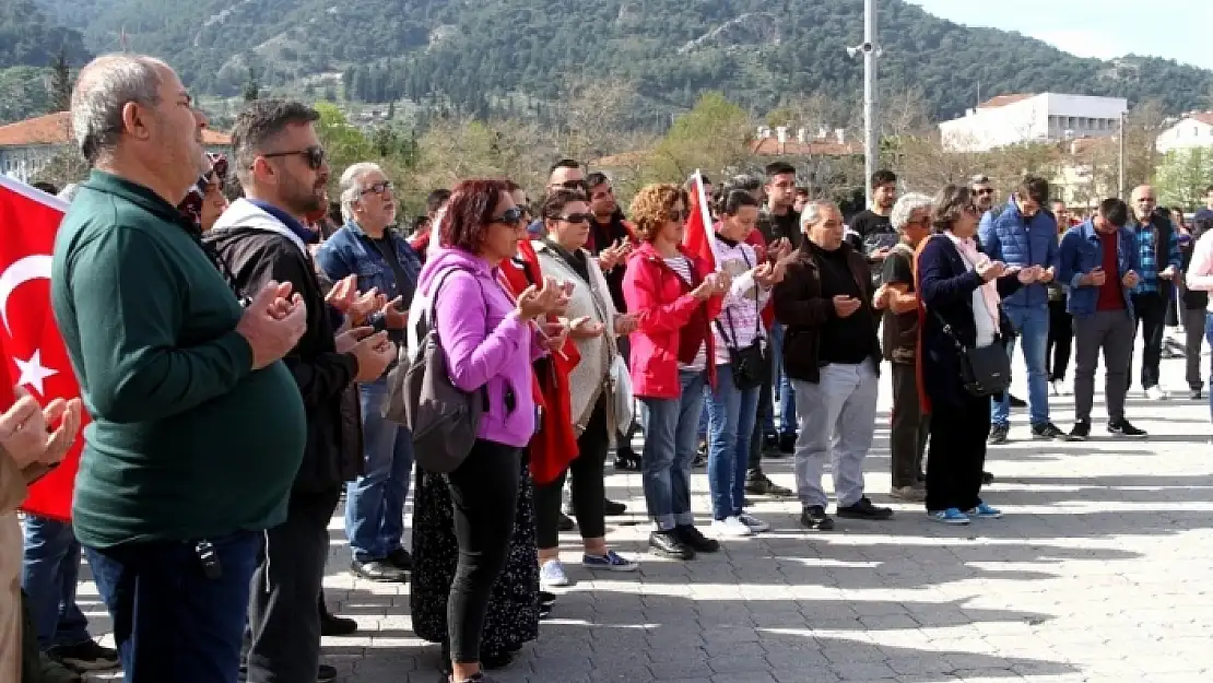 Fethiye'de, İdlib Şehitleri İçin Yürüyüş ve Konvoy Düzenlendi