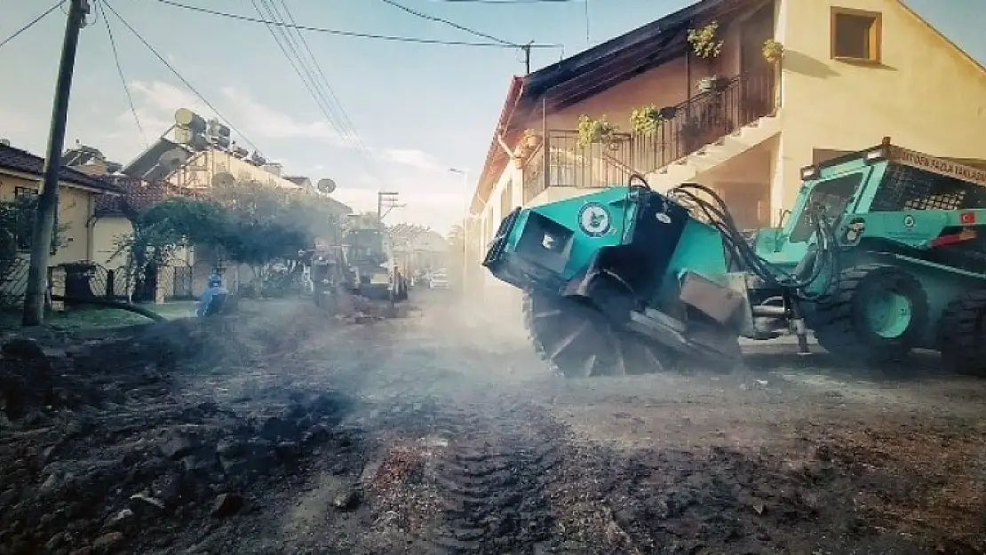Fethiye Foça Mahallesinde İçme Suyu Hatları Yenileniyor