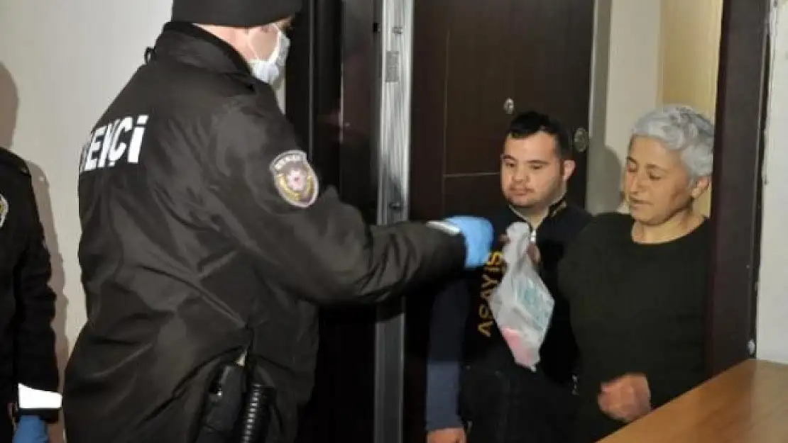 Kanser Tedavisi Gören Kadının İlaçlarını Bekçiler Götürdü