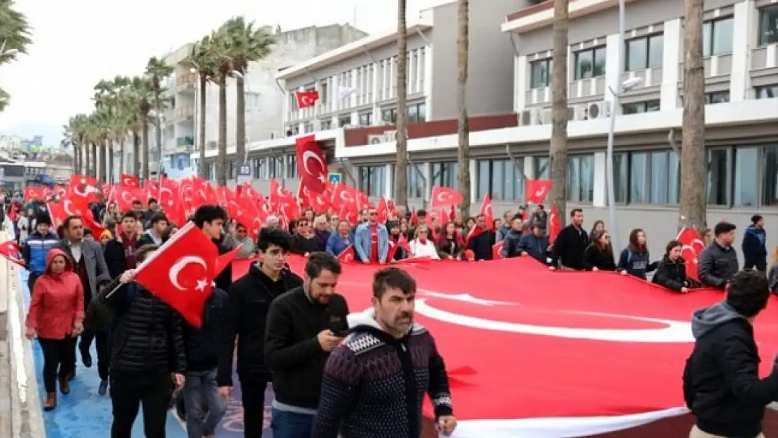 Marmaris Şehitler için Yürüdü