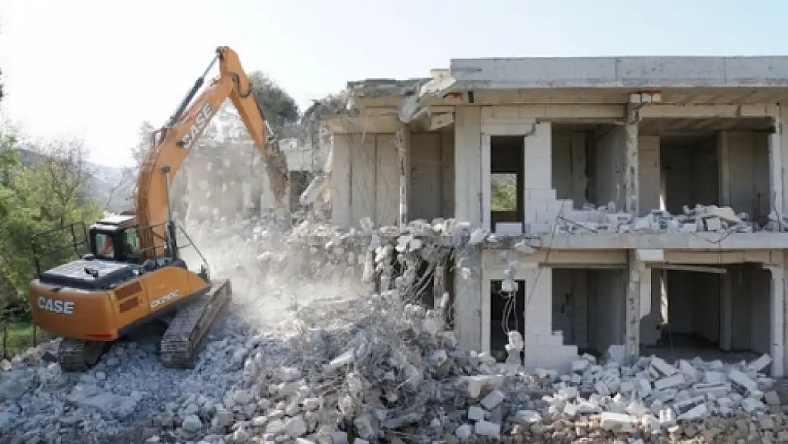 Muğla'da 138 Kaçak Yapı Yıkıldı