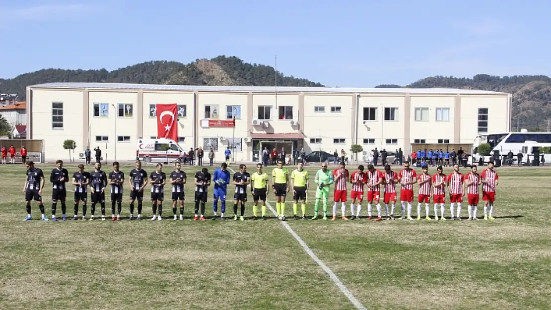 Ortaca Belediyespor Futbolcuları Şehitleri Unutmadı!