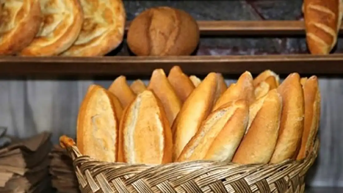 Pakdemirli, 'Ekmek Satışları Sadece 2 İşletmede Yapılacak'