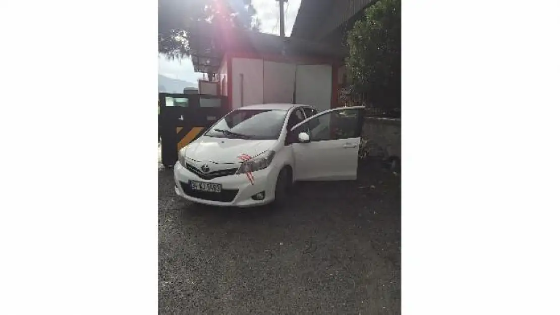 Polis Uygulama Noktasına Çarparak Durabildi