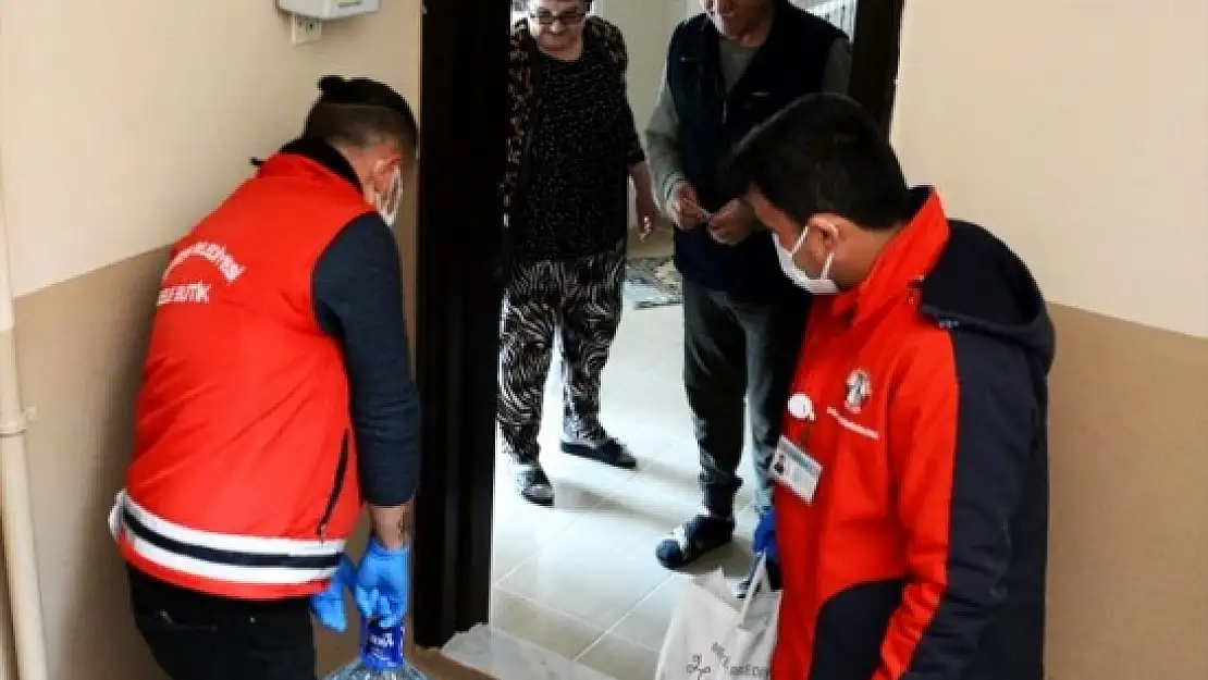 Sokağa Çıkma Yasağı Olanların İhtiyaçlarını Ekipler Karşılıyor!