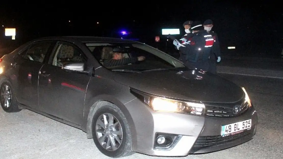 Araçlar Muğla Sınırından Geri Gönderildi