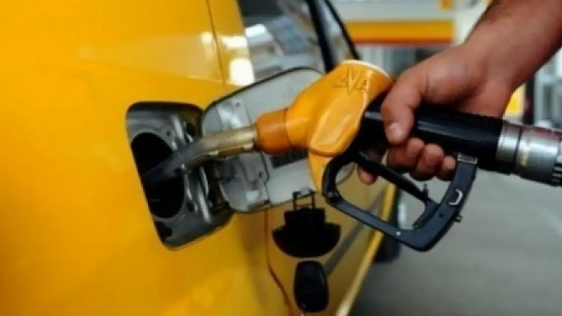 Benzine Bu Geceden İtibaren Zam!