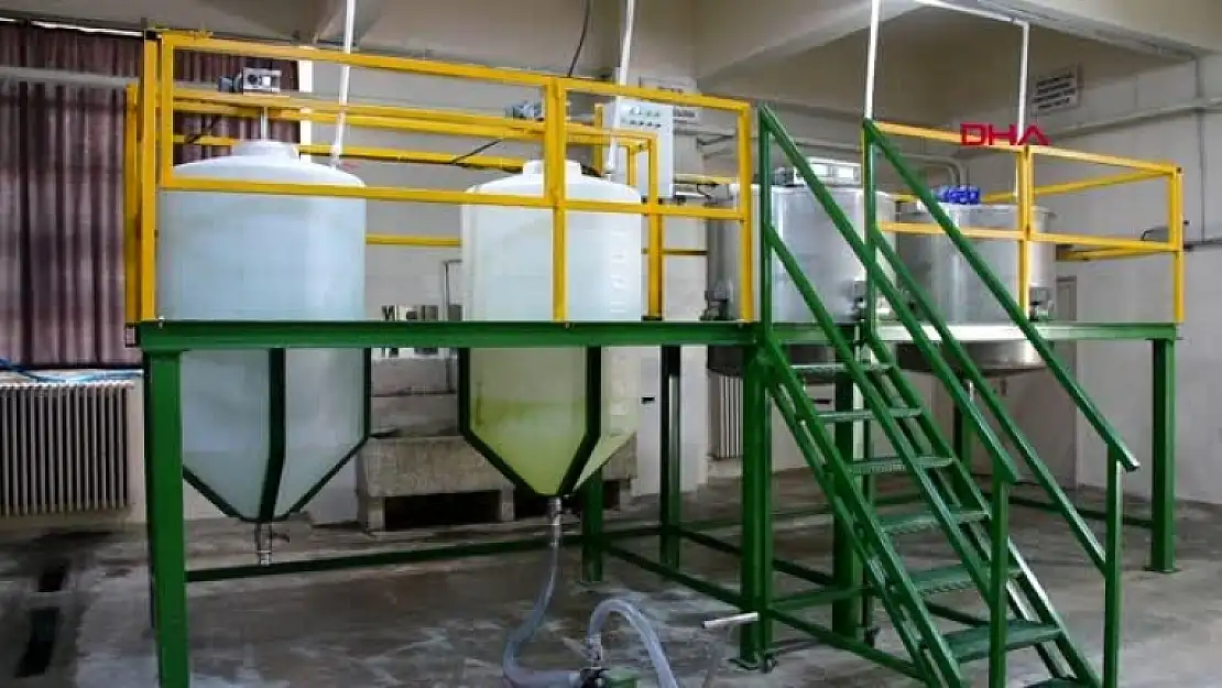 Muğla'da Lisede Seri Dezenfektan Üretimine Geçildi