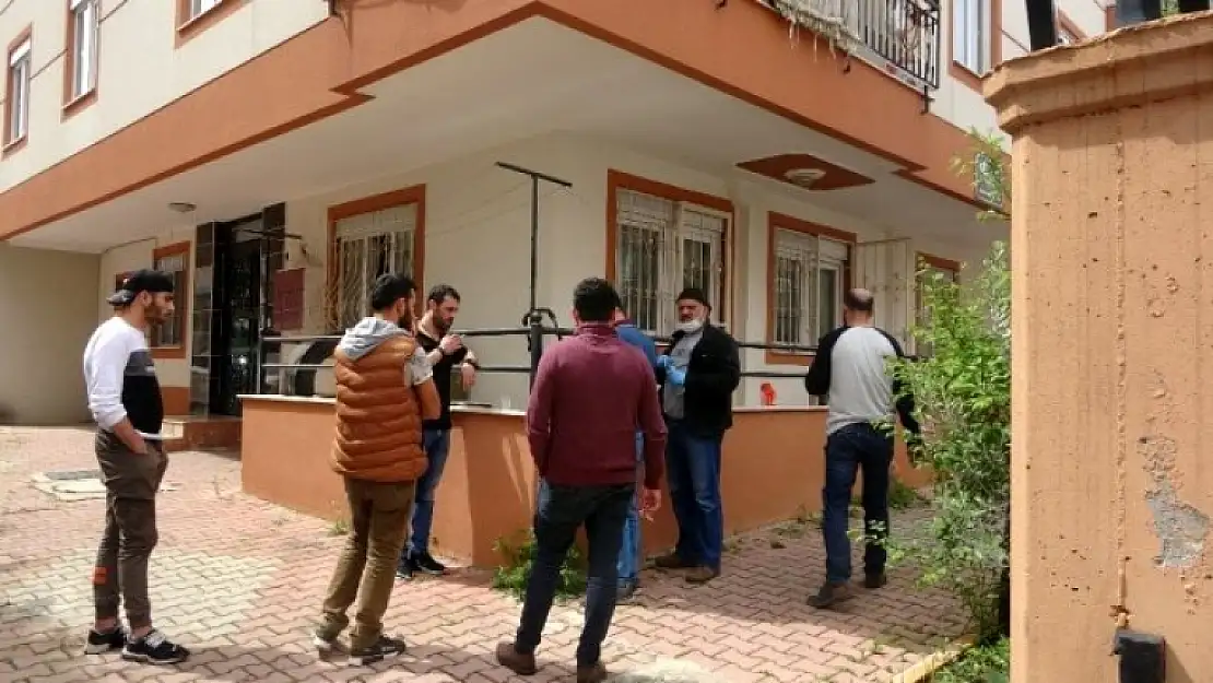 Sevgilisi Yüzünden Arkadaşını Vuran Şahıs Aranıyor