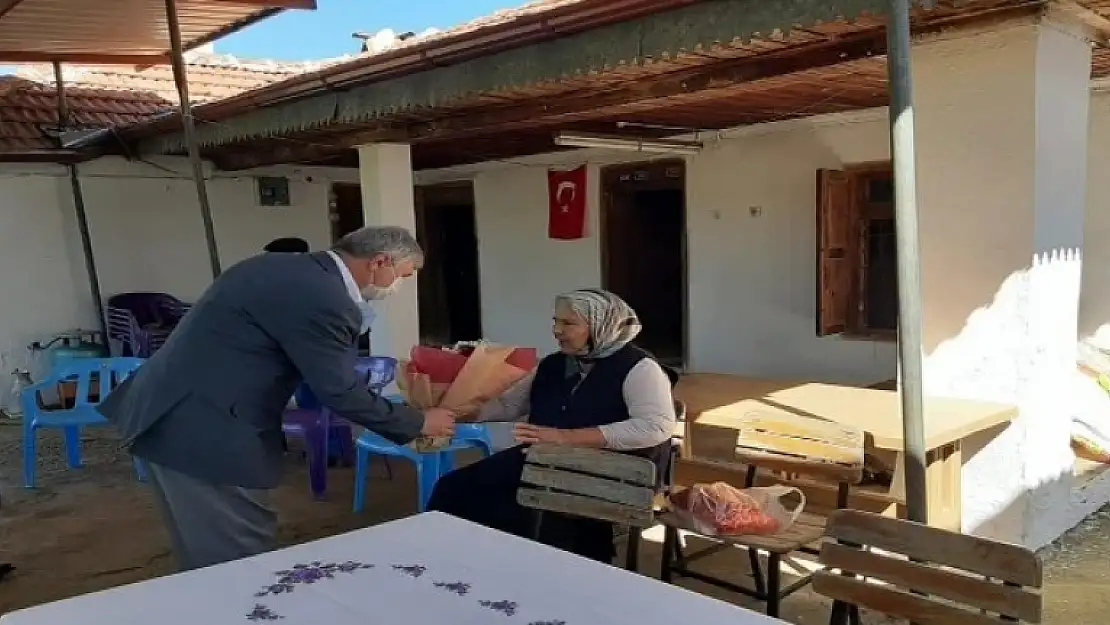 Başkan Ceylan Şehit Annelerini Ziyaret Etti