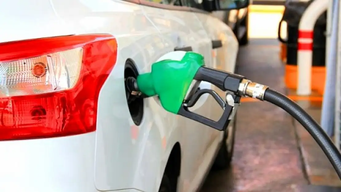 Benzine Bir Zam Daha Geliyor!