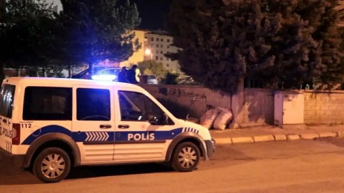 Bunalımdaki Vatandaş Kendini Su Borusuna Asarak İntihar Etti!