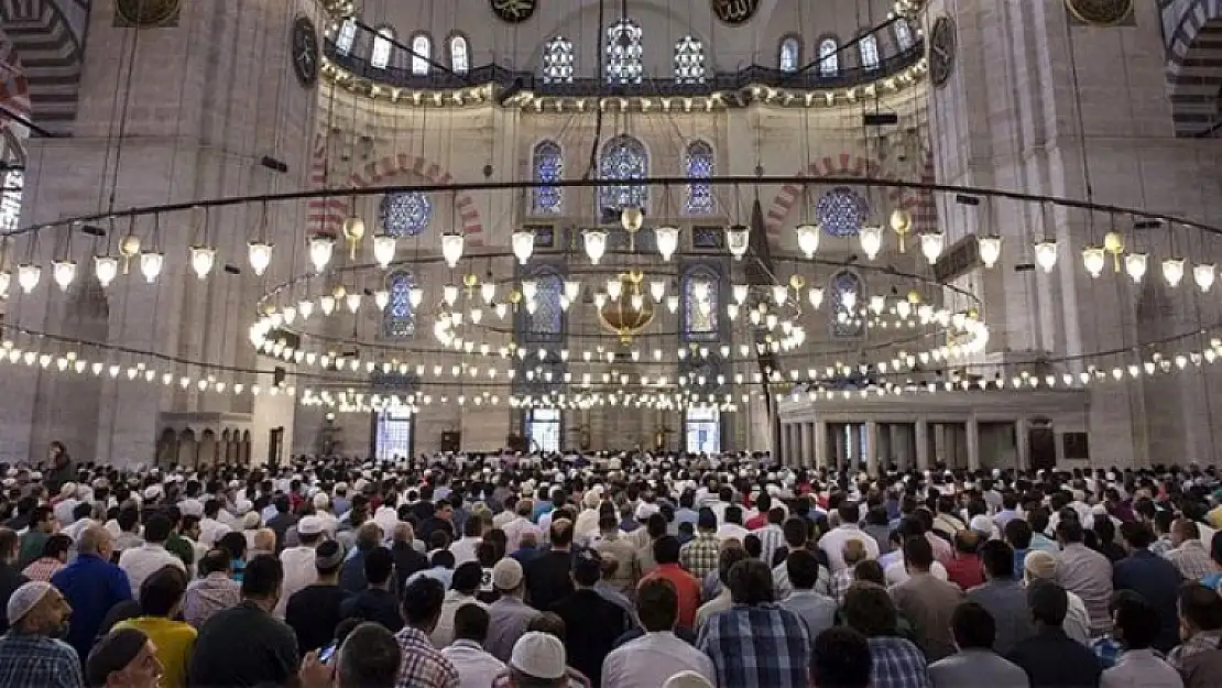 Camilerde Bayram Namazı Kılınacak mı? Diyanet Açıkladı!