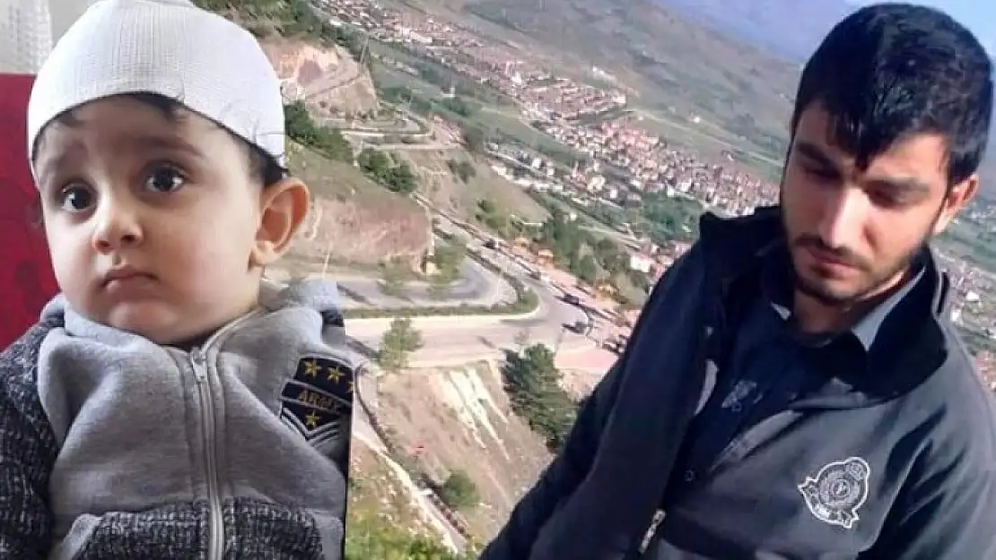 Düşerken Oğlunu Fırlatarak Kurtaran Baba Yaşam Savaşını Kaybetti
