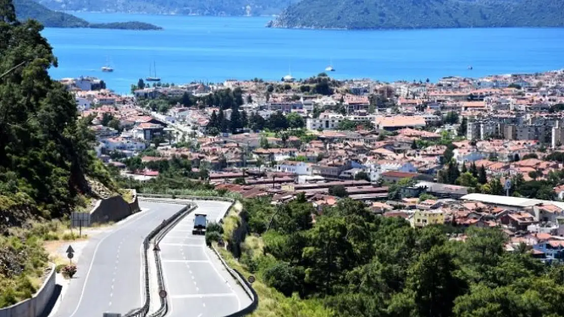 Marmaris'te Sokağa Çıkma Kısıtlamasında 32 Kişiye Para Cezası