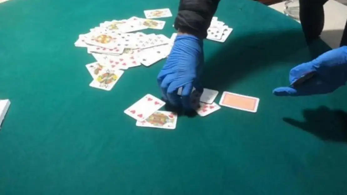 Muğla'da İnşaat Halindeki Evde Kumar Oynayan 8 Kişiye Ceza