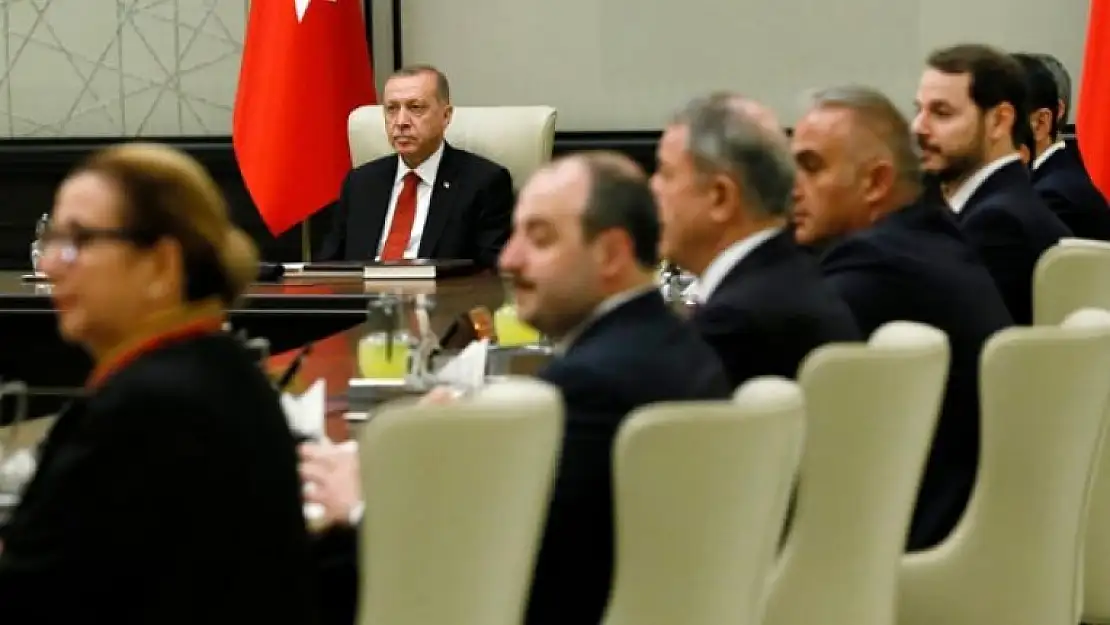 Cumhurbaşkanlığı Kabinesi'nde Değişik Beklentisi! Birleştirilen 2 Bakanlık Tekrar Ayrılıyor