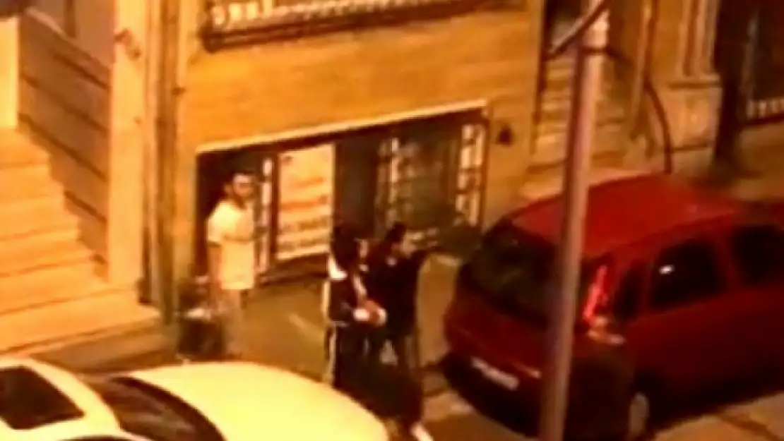 Evine Giden Hemşire Eski Erkek Arkadaşı Tarafından Bıçaklandı!