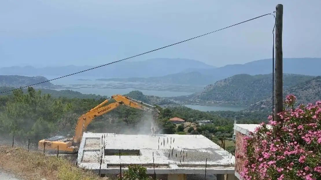 İmara Aykırı Yapıların Yıkımına Başlandı