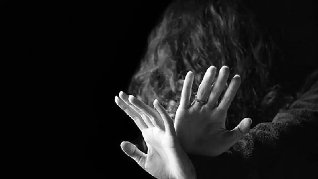 Köprü Altına Götürüp Elbisesini Yırttı, Yerel Mahkeme 'İstismar Yok' Dedi