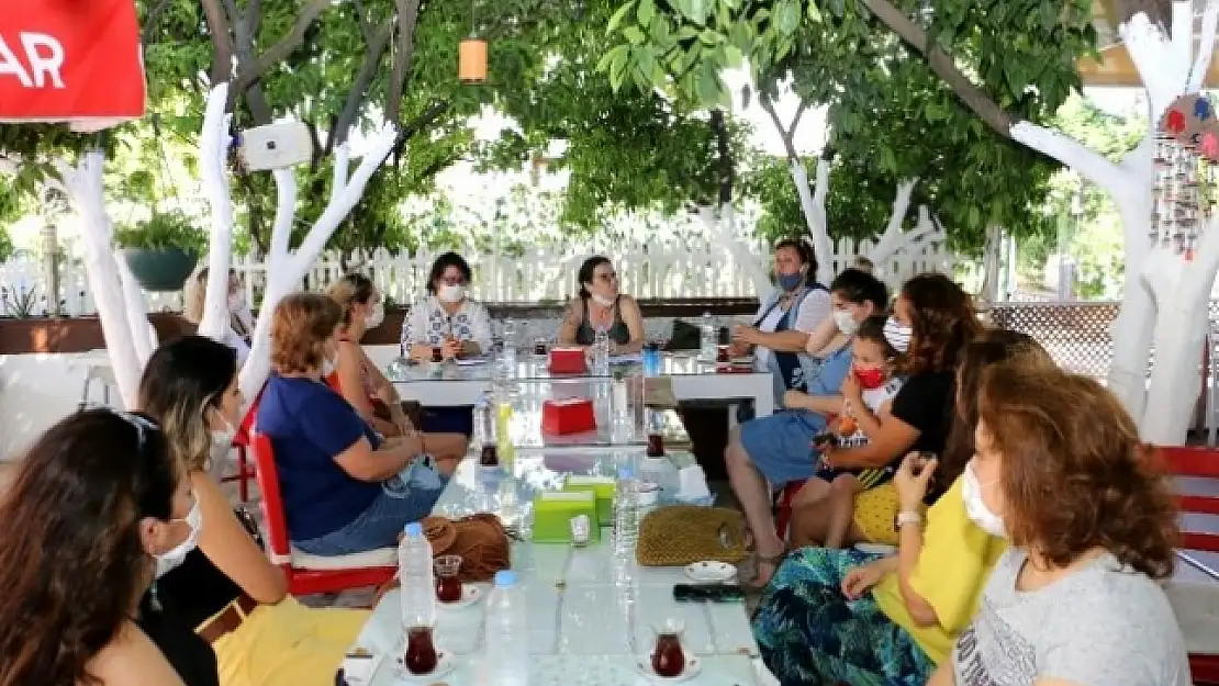 MARMARİS'TE, ÜRETİCİ KADINLAR BİR ARAYA GELEREK KOOPERATİFLEŞİYOR
