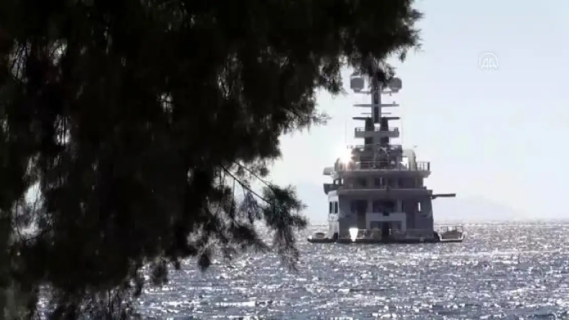 Mega Yatlar Bodrum'a Demir Attı