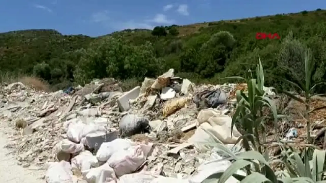 Molozla Dökülen Kargı Deresi Vadisi Çöplüğü Andırıyor